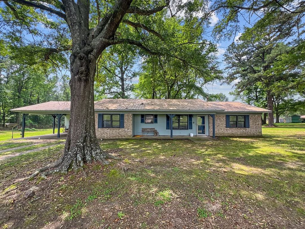 1302 Highway 8 S - Property Image