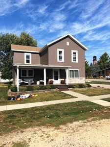 307 S Rantoul St, Lena, IL, 61048