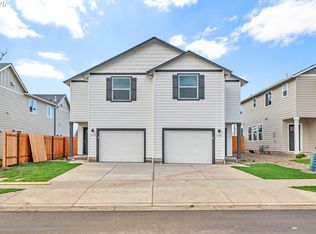 1180/1182 S 43rd Pl, Springfield, OR 97478