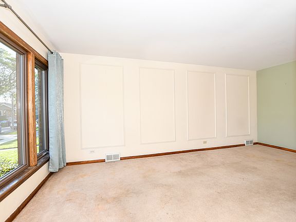 3rd image of 4859 Wick Dr