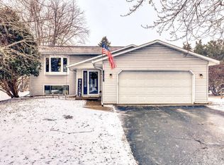 8015 Cooper Ave, Inver Grove Heights, MN 55076