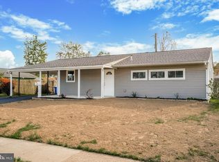 11 Boston Ivy Rd, Levittown, PA 19057