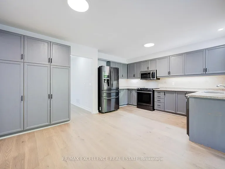 15 Nymark Pl — Photo 12