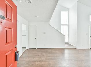 10855 Meadowglen Ln APT 821, Houston, TX 77042