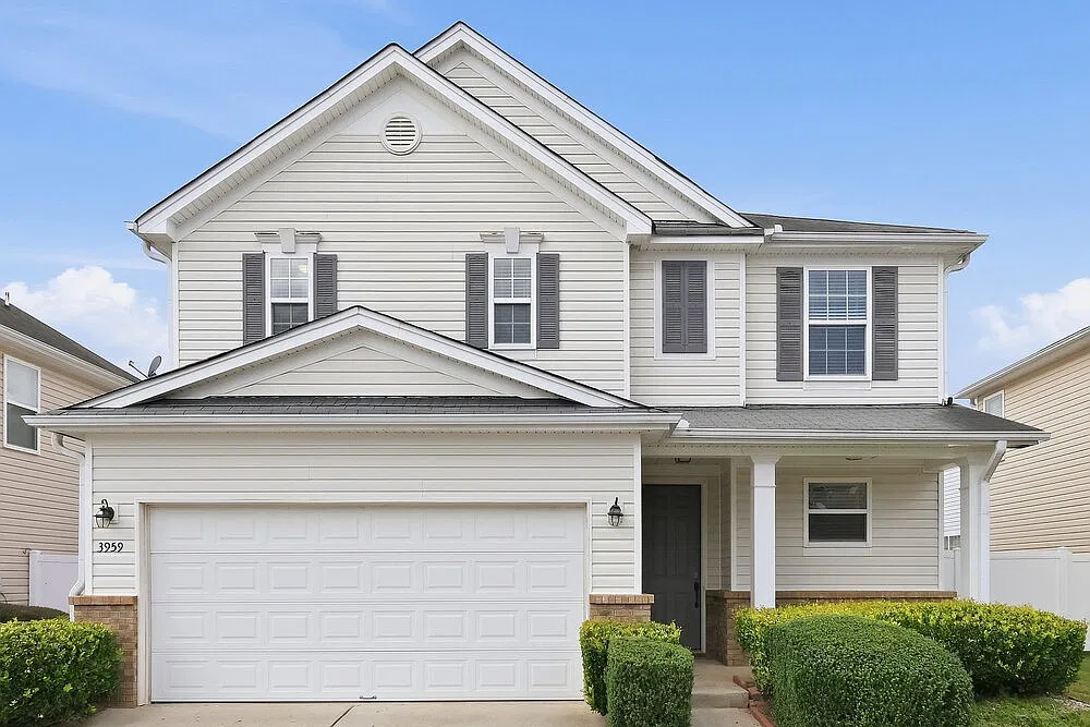 3 bed, 2.5 bath, 1655 sqft, $1,890 — Photo 1
