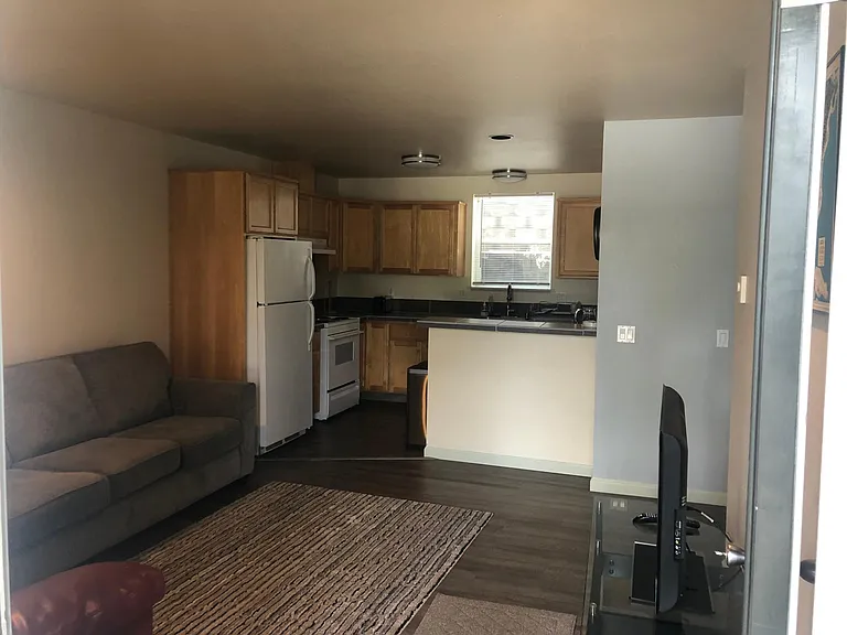 1519 NW Juniper St #2 — Photo 12