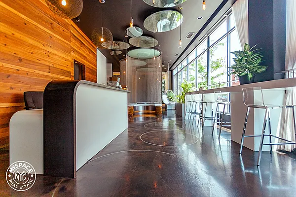 Rented by MySpaceNYC | media 30