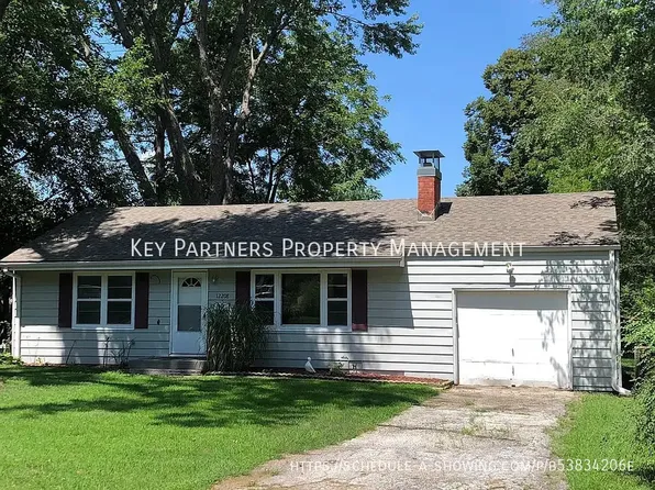 12208 W 64th St, Shawnee, KS 66216