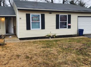 16 Mast Dr, Barnegat, NJ 08005