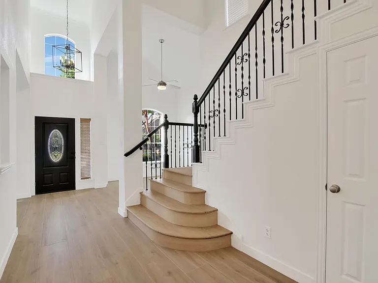 1615 Bryce Canyon Ln — Photo 38