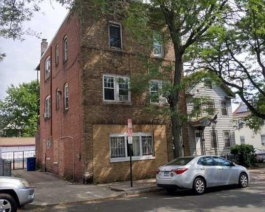 2nd image of 101 Carlisle St