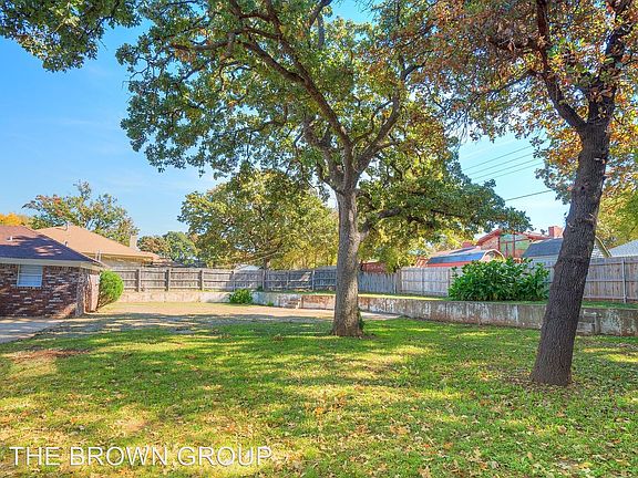 4th image of 5728 N Everest Ave