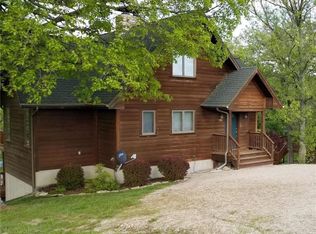 726 Lake Viking Ter, Gallatin, MO 64640