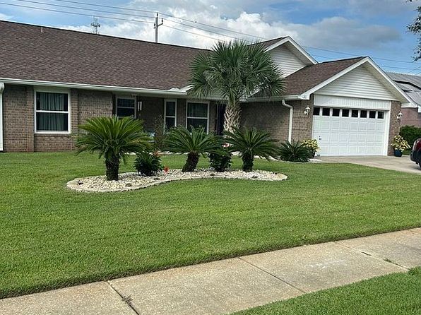 120 Beachwood Dr