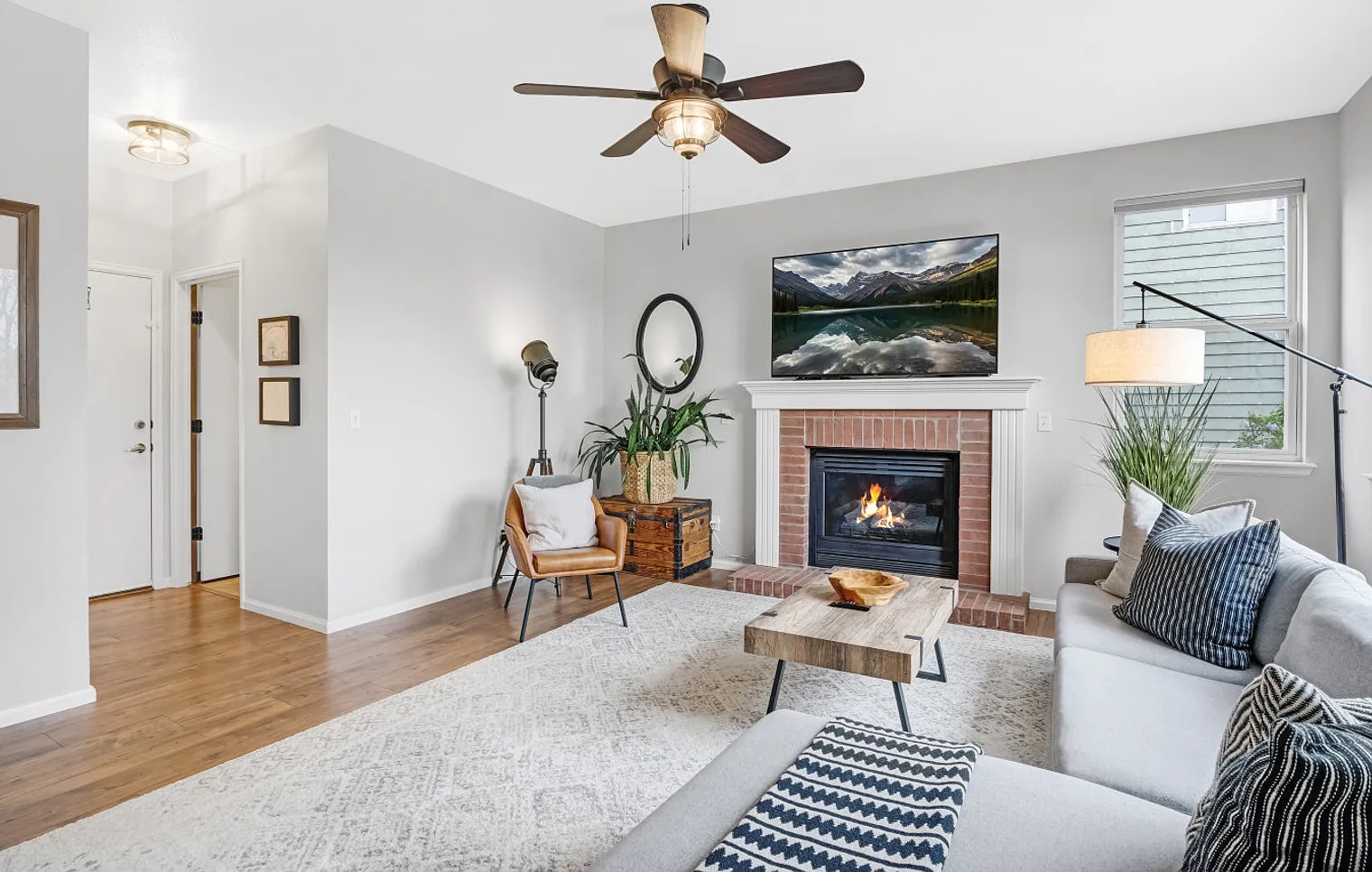3 bed, 3.0 bath, $8,646 — Photo 3