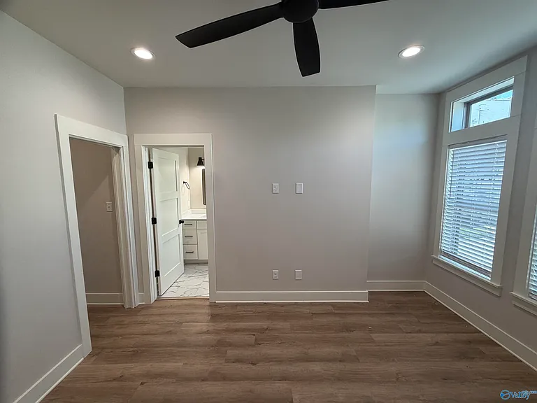 13 Vine St NE — Photo 14