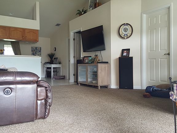 5th image of 6022 Country Walk Ln