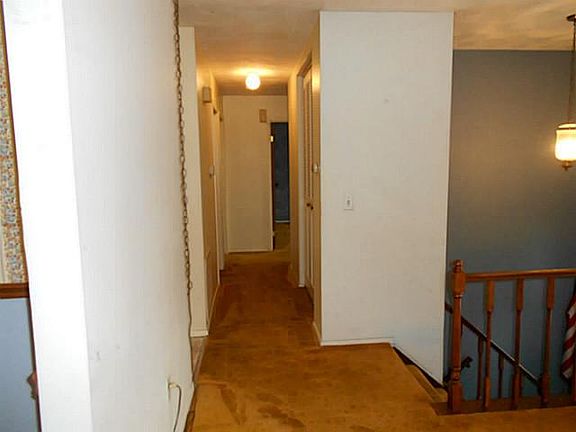 3rd image of 213 Dillrose Dr