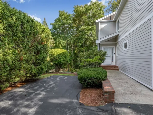 49 Edward Dr, Winchester, MA 01890