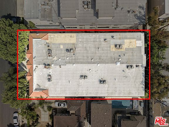 2nd image of 5712 Camellia Ave