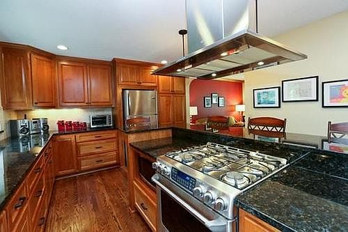 4th image of 4616 Parkcliff Dr