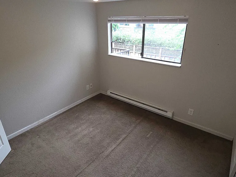 3635 Francis Ave N #4 — Photo 5