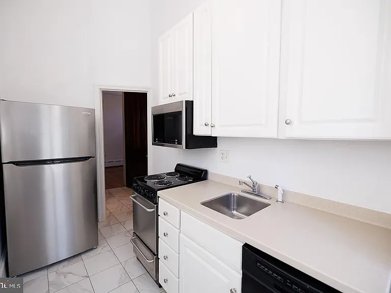 131 N Washington St #4 — Photo 25