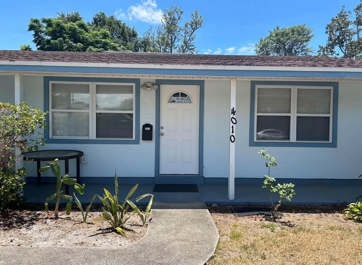 4 bed, 1100 sqft, $2,300 — Photo 1
