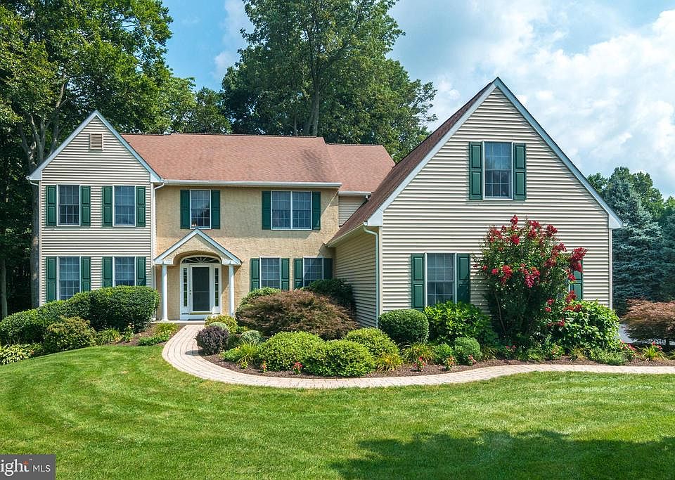 1st image of 210 Aran Glen Way
