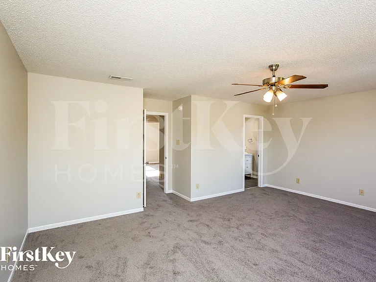 15358 Border Dr — Photo 6