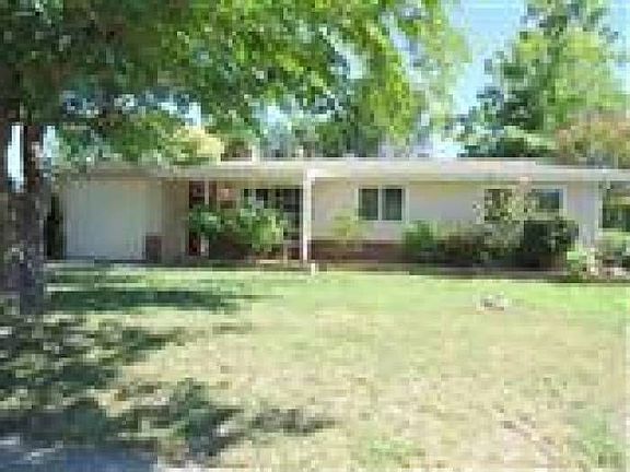 3rd image of 3840 El Oro St