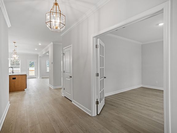 4th image of 15 Guardian St