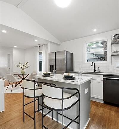 5th image of 1360 Gault St SE