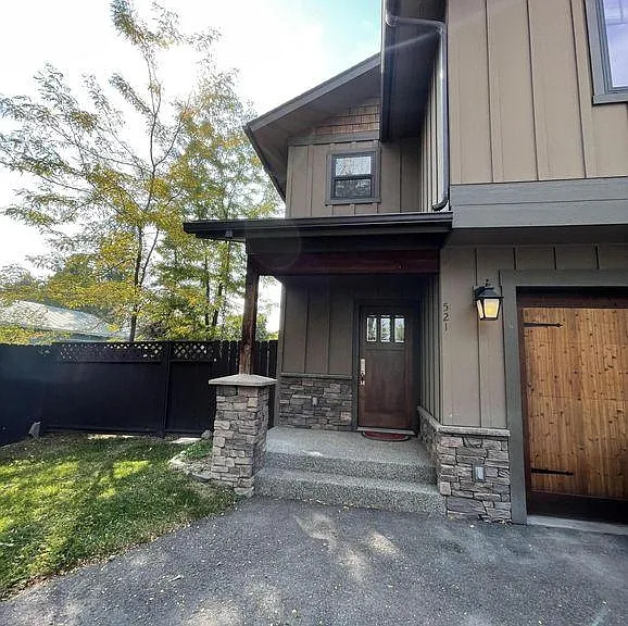 Sought after end unit.