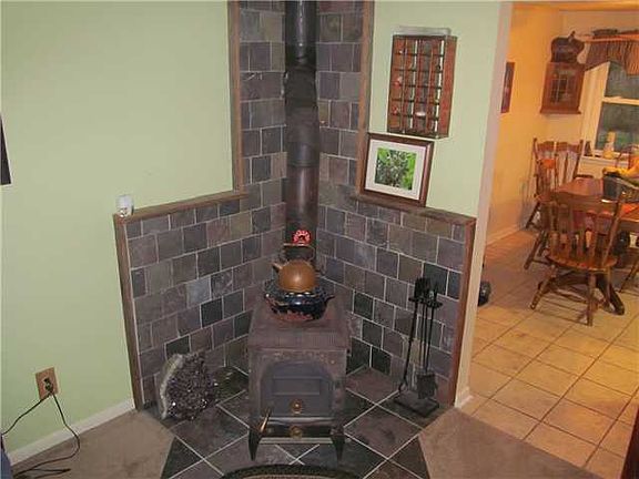 3rd image of 7658 Creekside Cir