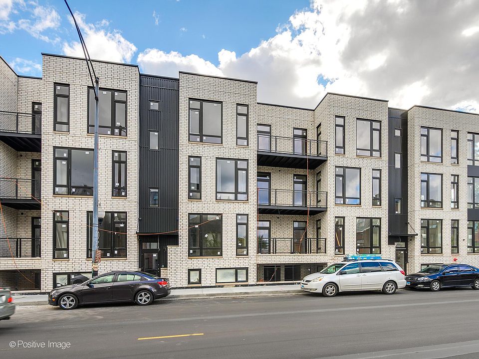 1st image of 4181 W Belmont Ave #201
