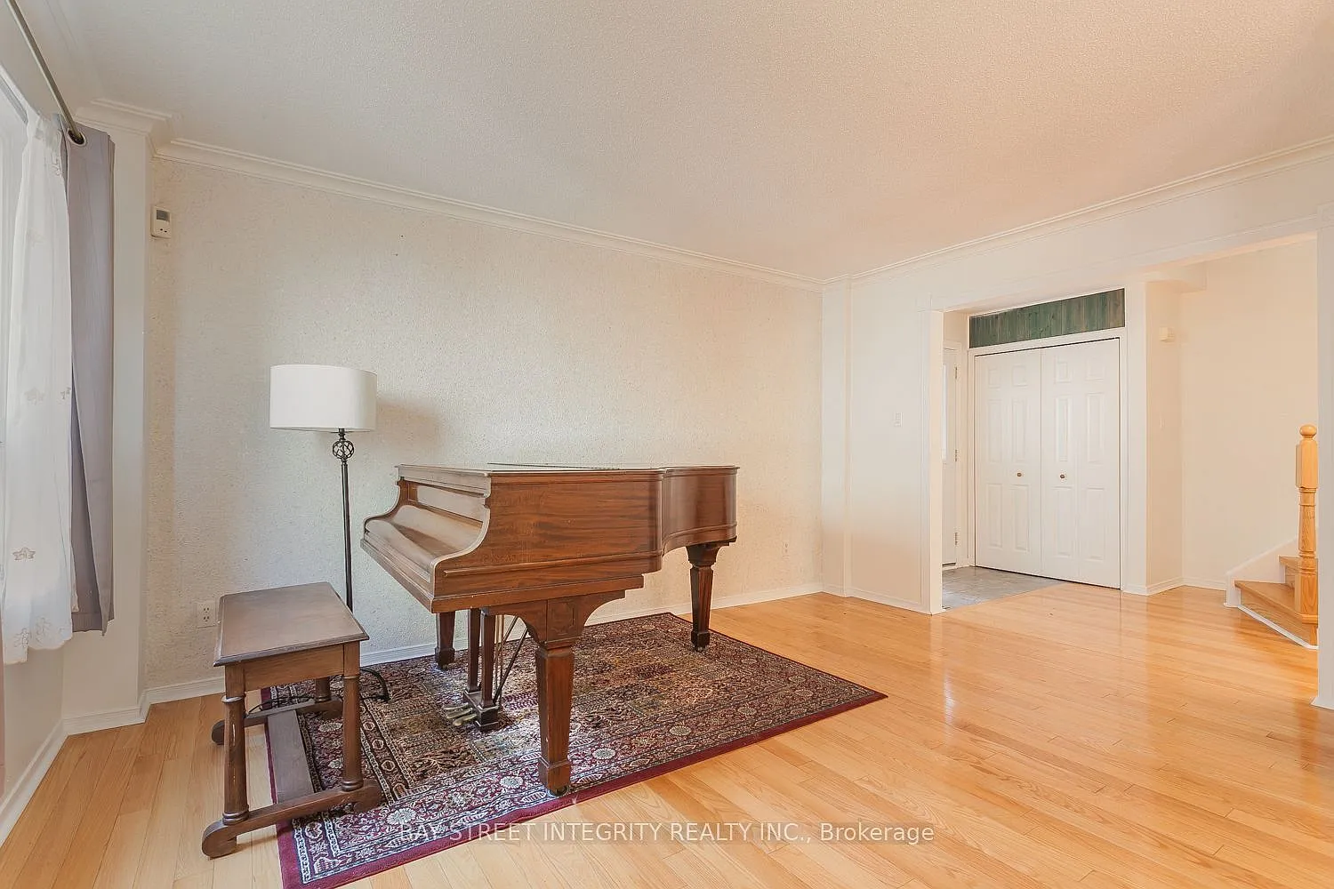 3 bed, $4,000 — Photo 3