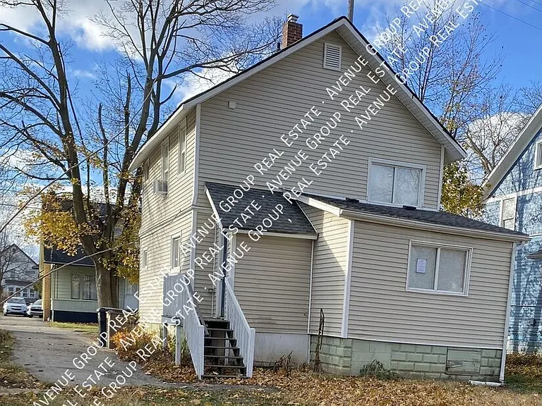 44 Lincoln St — Photo 12