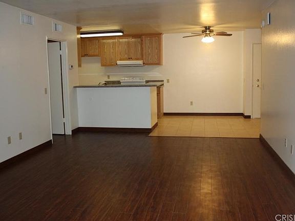 4th image of 23515 Lyons Ave Unit 128