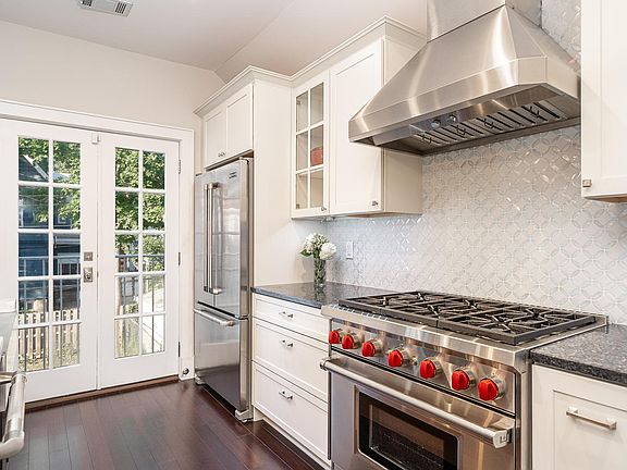 2nd image of 100 Bentley Ave #2