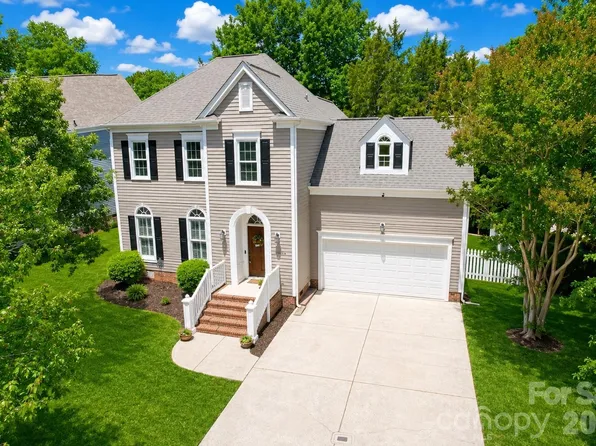 2806 Saintfield Pl, Charlotte, NC 28270