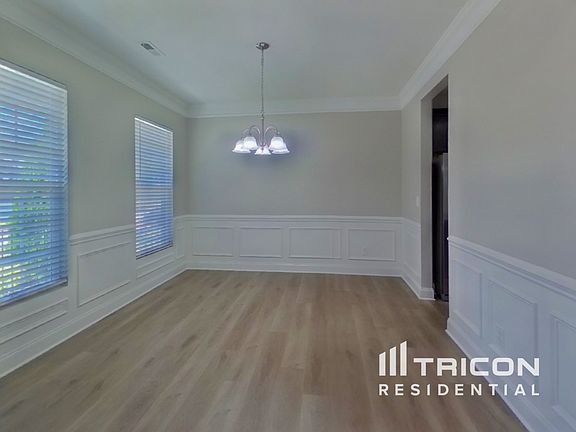 5th image of 5234 Norway Ln