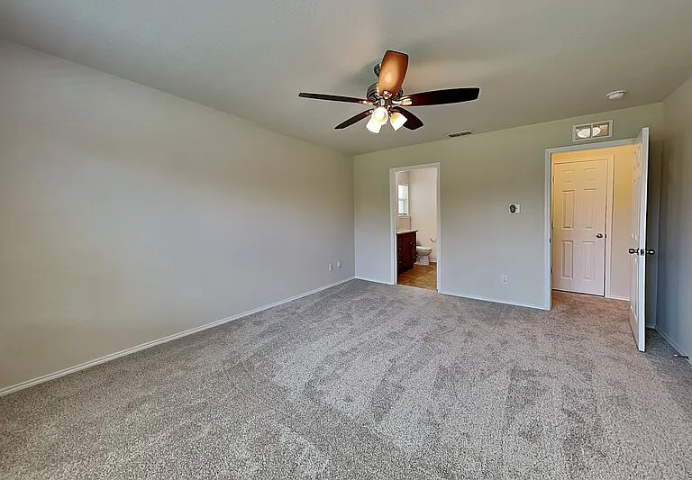 1112 Rivers Creek Ln — Photo 8