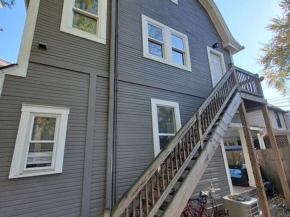 2nd image of 1203.5 Hunter Ave