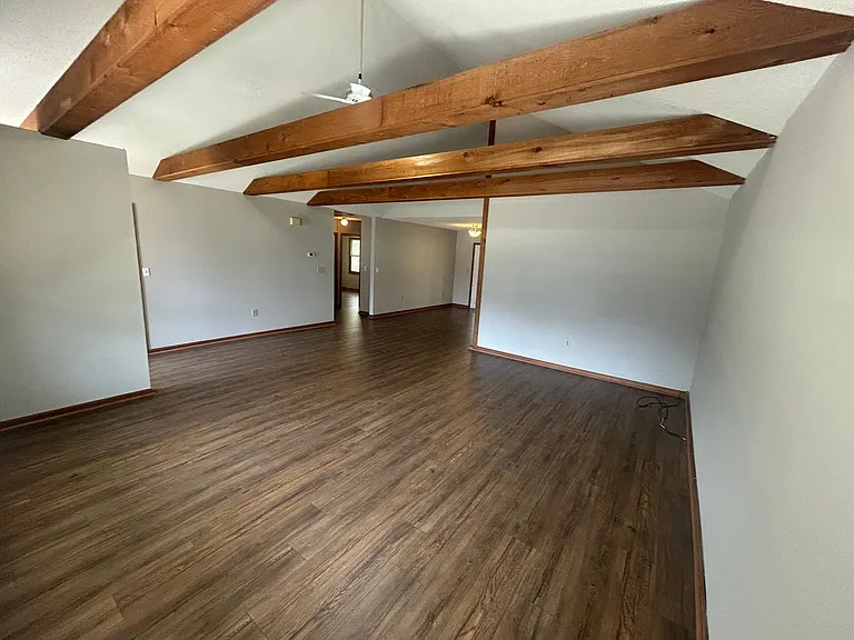 307 Stratford Pl — Photo 8