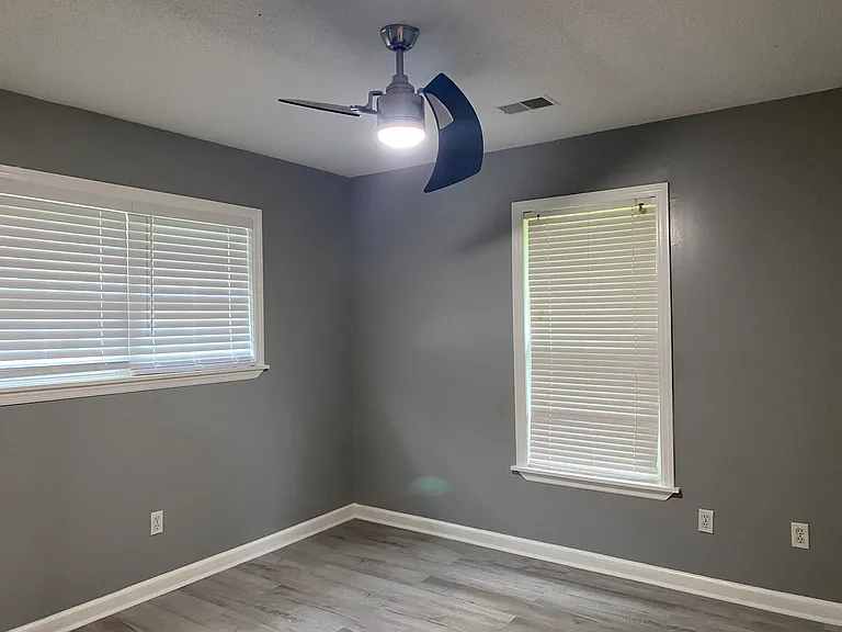 7008 State Highway 215 N — Photo 13