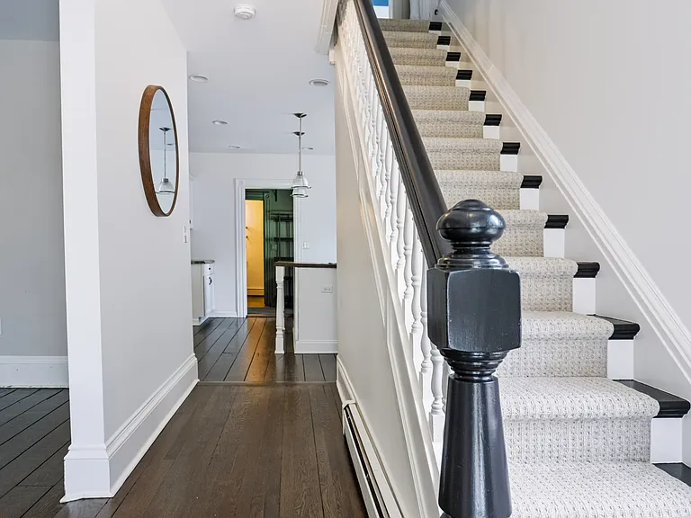 120 Church St — Photo 2