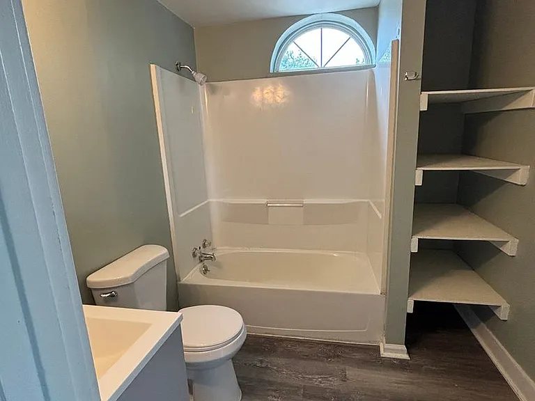 208 Town St — Photo 8
