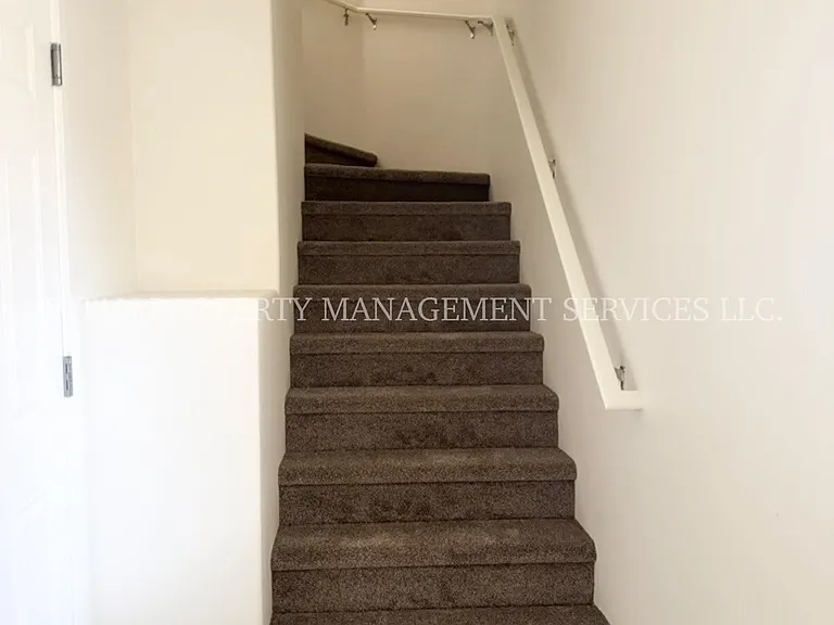 10871 SW Canterbury Ln #204 — Photo 2
