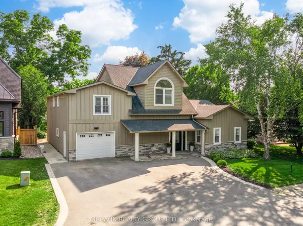 9 Charles St, Whitby, ON L1M 1A5